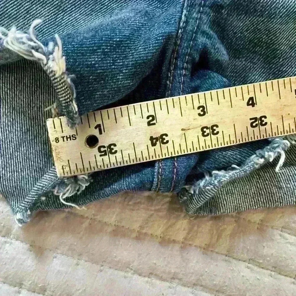 Women’s Levi’s 501 Button Fly Denim Cutoff Shorts - Size 29 - Picture 5 of 12